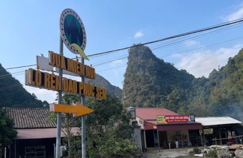 Làng rèn dao Phúc Sen: Hơi thở trăm năm của lửa và sắt