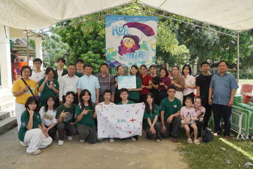 Quyên góp và hỗ trợ trẻ em có hoàn cảnh khó khăn 